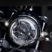 Białe światło pozycyjne LED do czarnego motocykla Kellermann Atto WL 154.200