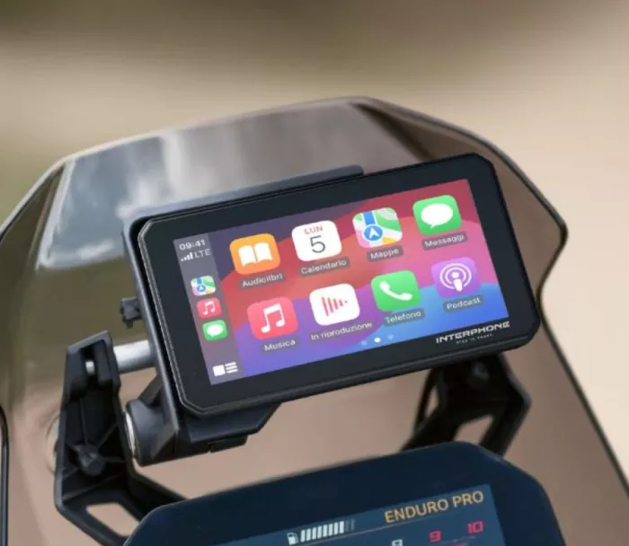 Wyświetlacz BMW Interphone – Apple CarPlay i Android Auto dla motocykli