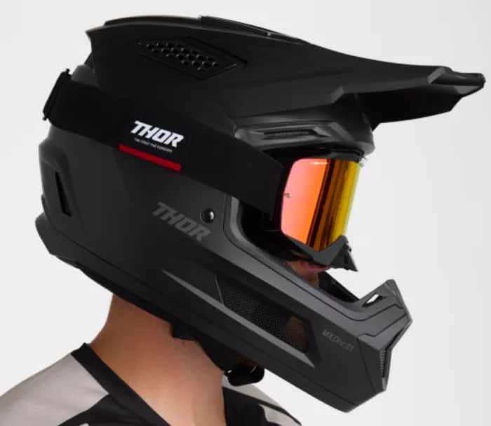 Thor 0110 - 8888 Fleet helma blackout vel. L