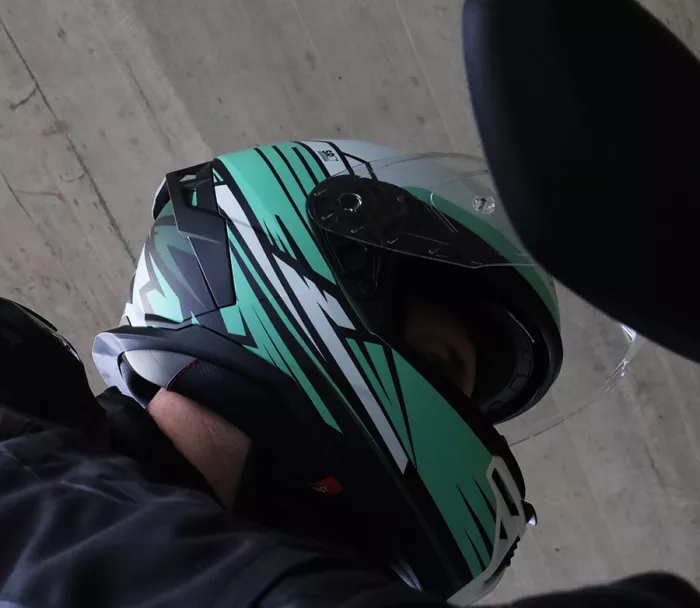 Integralny kask XRC Loomis blk/trqs/dark green/wht