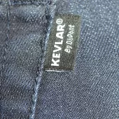 Dżinsy Kevlar na motocyklu Trilobite Micas Urban w kolorze ciemnoniebieskim