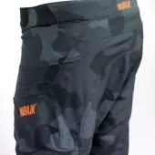 Męskie spodenki Trautenberk black camo/orange