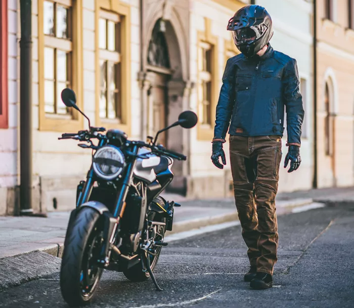 Jeansy Kevlar do motocykla Trilobite Parado rdzawobrązowe (przedłużone)