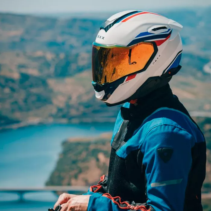 Integralny kask NEXX X.TR Quanta white/blue