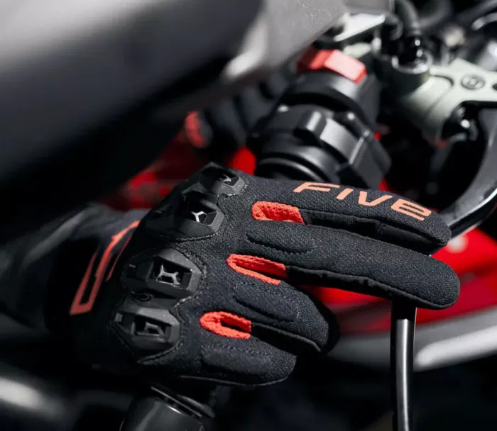 Five Tricks black/red vel.2XL